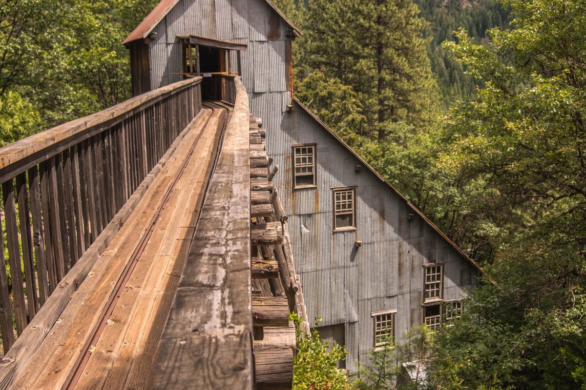 Gold Rush Machinery at Kentucky Mine