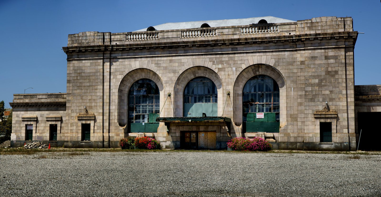 Inside Oakland’s 16th Street Station